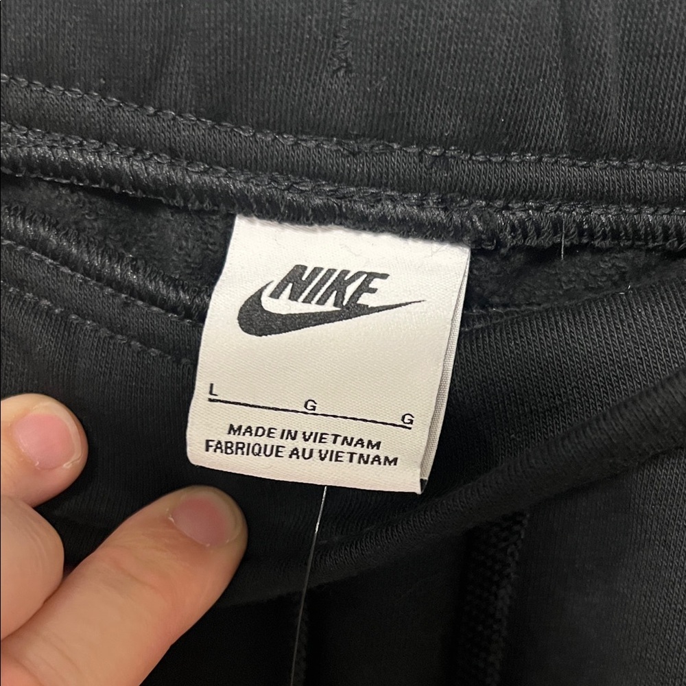 Nike Black Athletic Skirt Pockets NWT Drawstring Waist - Picture 3 of 5